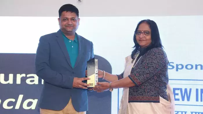 Award 9
